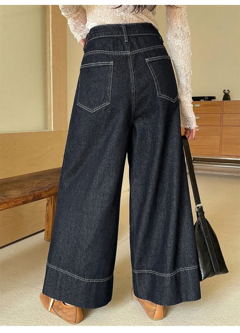 25-079 - Ladies Straight Fit Long Denim Jeans | Wholesale OEM Private Label Factory